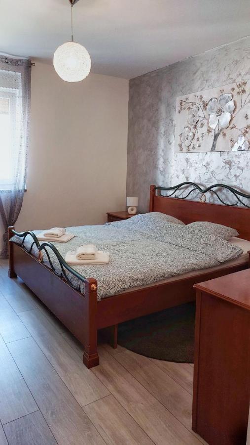 Apartment Brdo Pula Exterior foto
